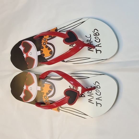 marc jacobs flip flops